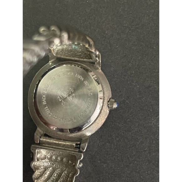 VGII Womens Two Tone Quartz Bracelet Stretch Casual Dressy Workwear Watch - Picture 6 of 6